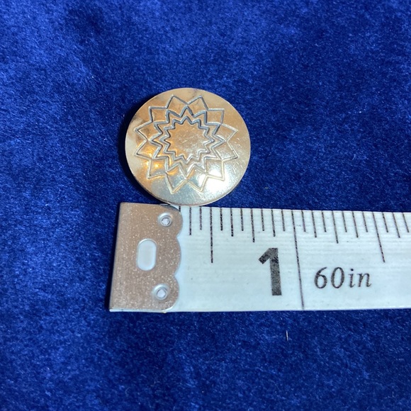 Button Covers. Metal Silver ToneSouthwest Style/Theme. 6 total. - Picture 11 of 12